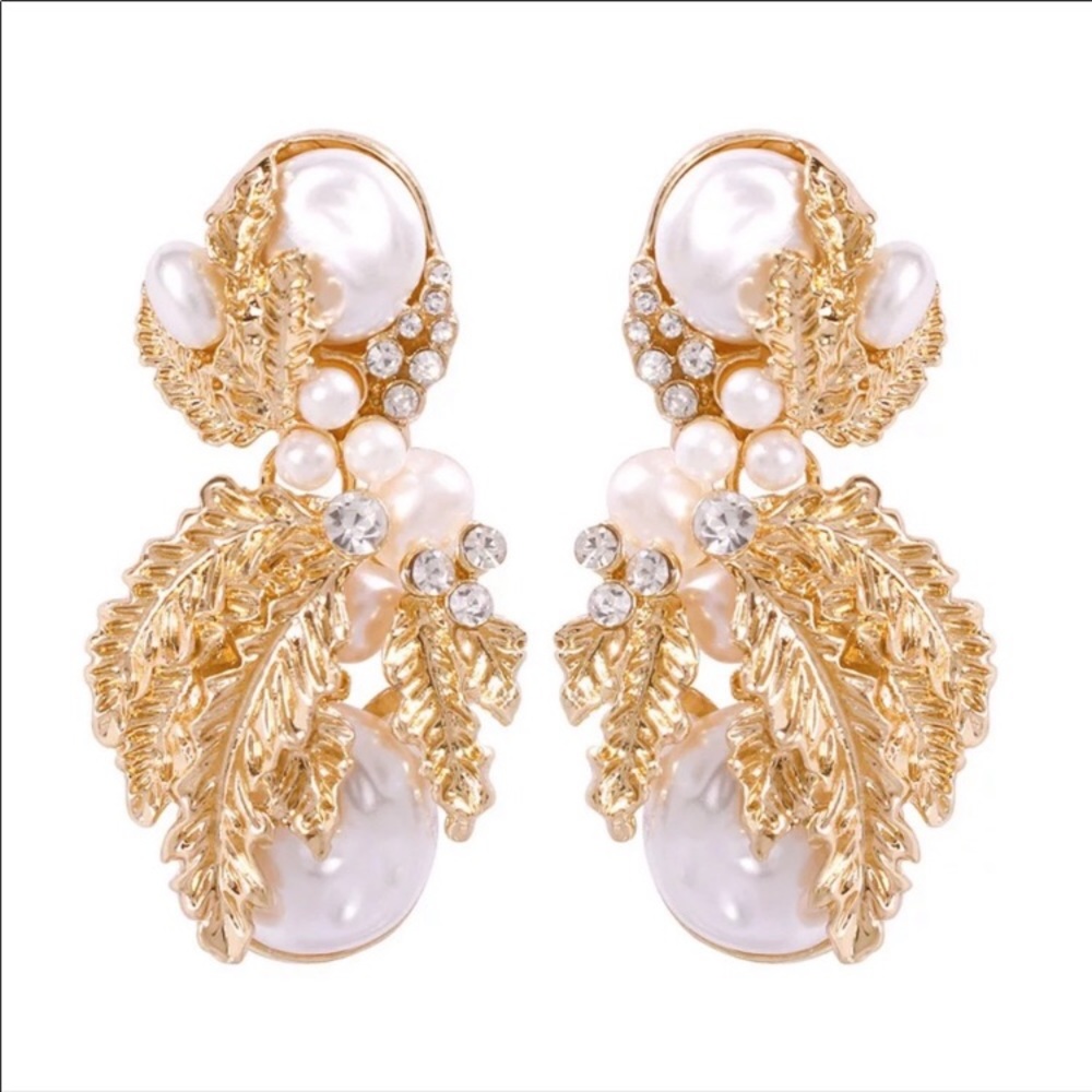 Elegant Gold and Pearl Leaf Earrings